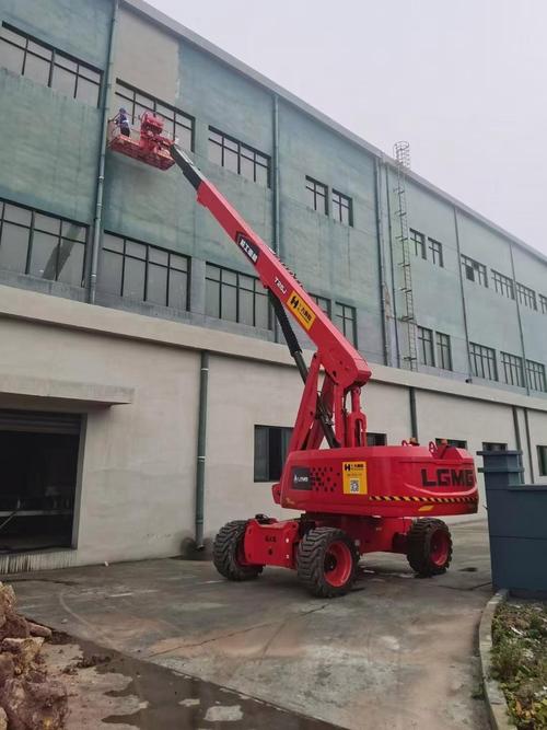 高空作業車租賃 安全、高效、靈活的現代化施工解決方案